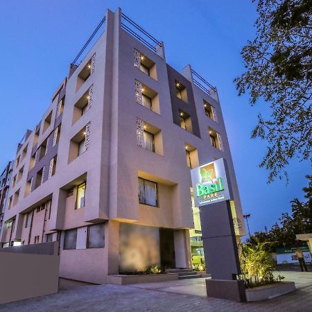 Hotel The Basil Park Bhavnagar Esterno foto