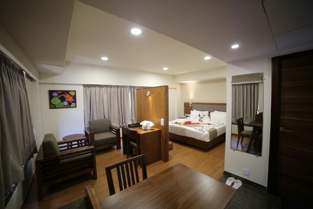 Hotel The Basil Park Bhavnagar Camera foto